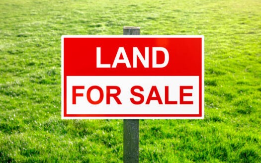 A Full Plot of Land For Sale in Lekki